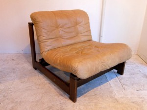 DSCF1987 300x225 Holland Leather Lounge Sofa Brazilian