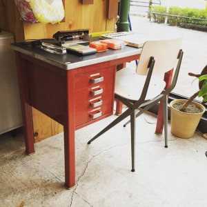 14068159 988190291306413 3375349822212786295 n 300x300 Gispen Workdesk 1960s Netherlands