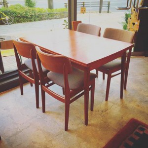 14184529 994575984001177 6291980290106775545 n 300x300 Dutch Vintage  Teak extension Dining Table & 4Chair Set