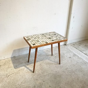 25353945 1452765631515541 611458470406504377 n 300x300 50’s Mosaic Tile Side Table オランダ